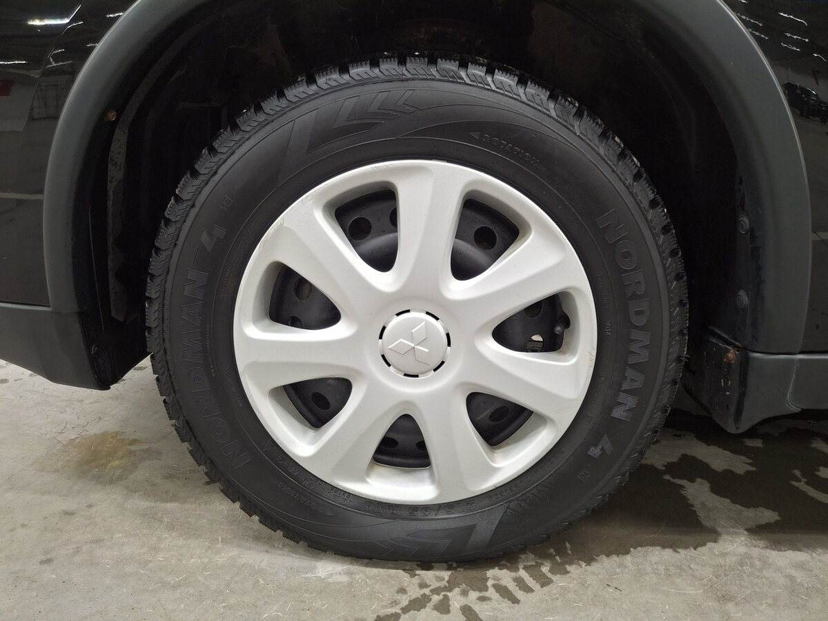 Б/У Митсубиши Оутлэндер 2014 года. Фото: #16