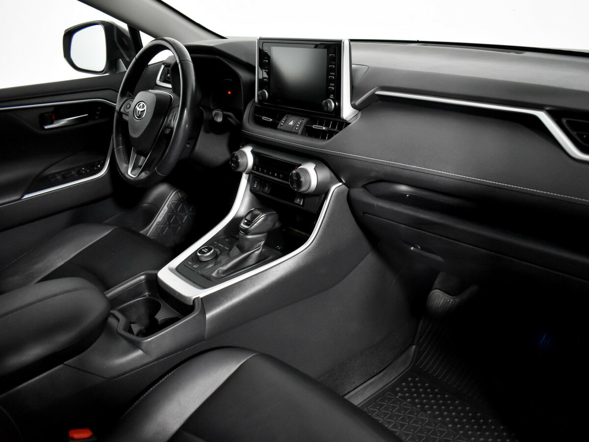Toyota RAV4 2019 года с пробегом. Фото: #11