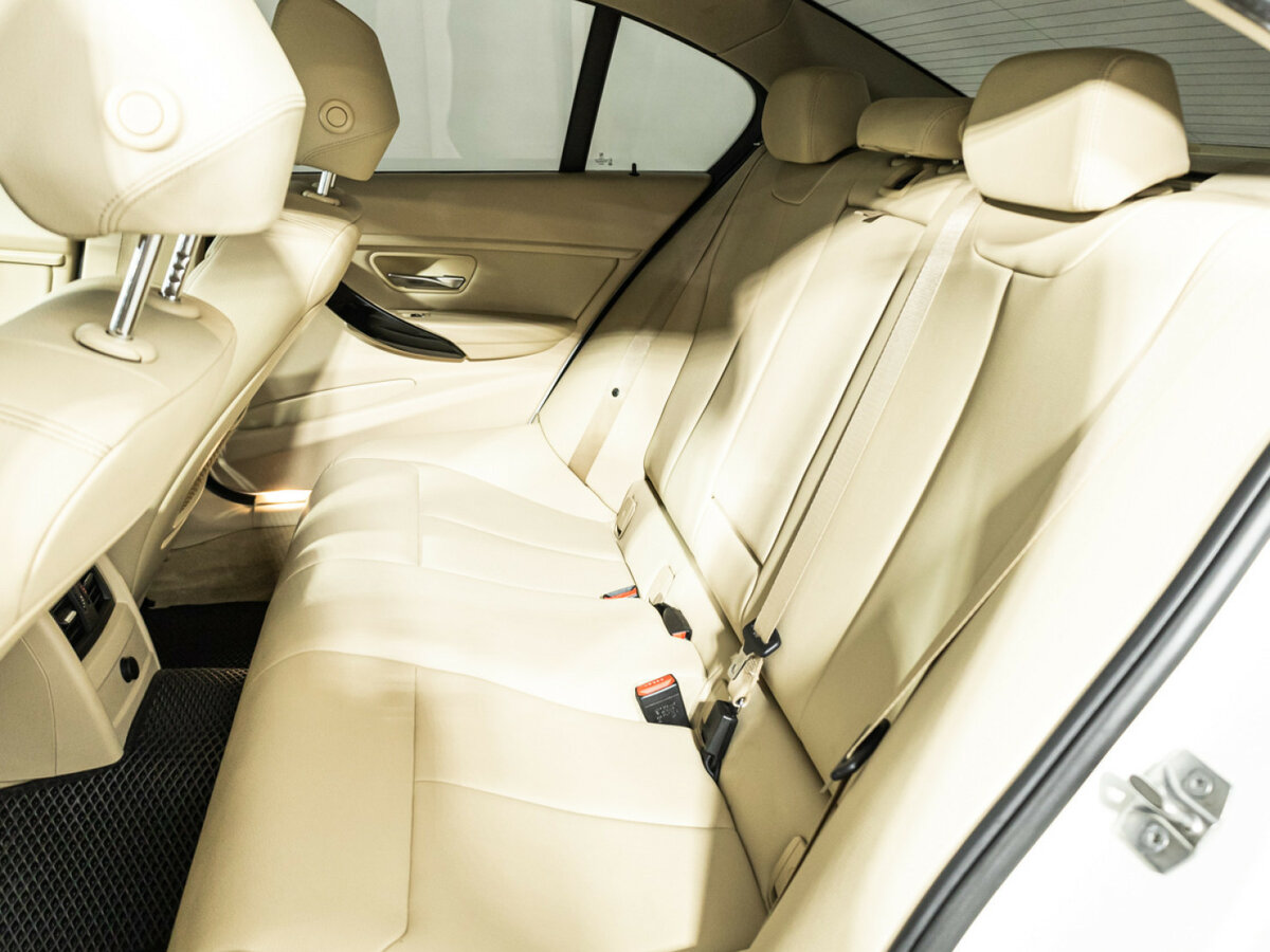 BMW 3 серии 2015 года с пробегом. Фото: #9