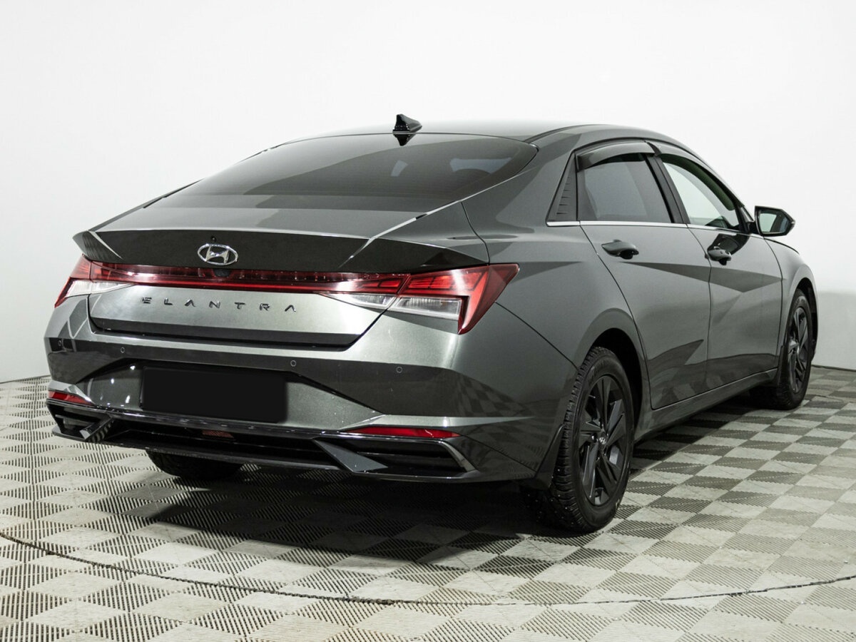 Hyundai Elantra 2022 года с пробегом. Фото: #4