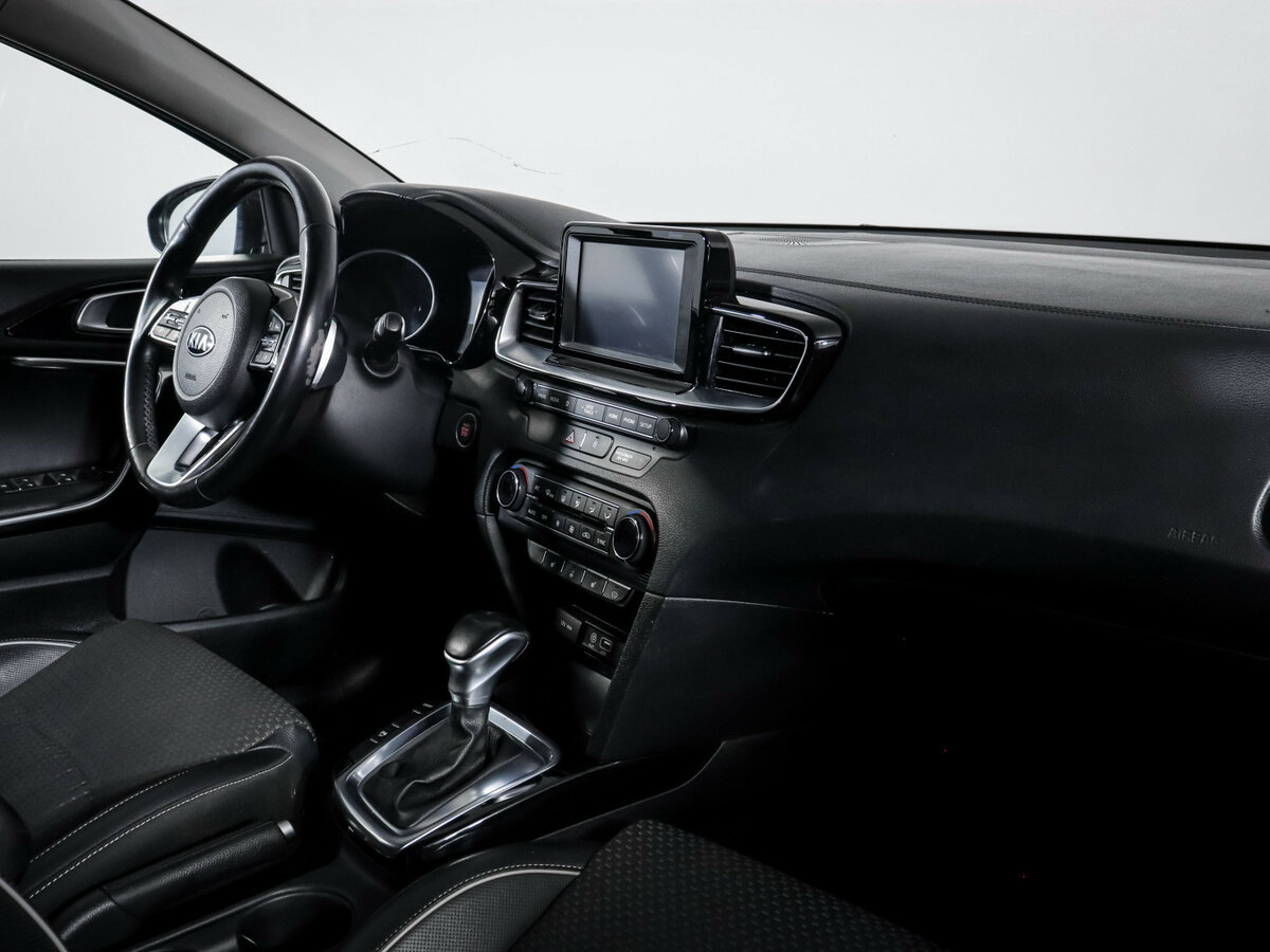 Kia Ceed 2019 года с пробегом. Фото: #5