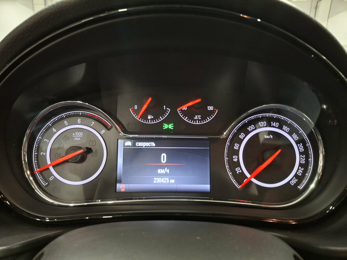 Б/У Опель Инсигния 2013 года. Фото: #12